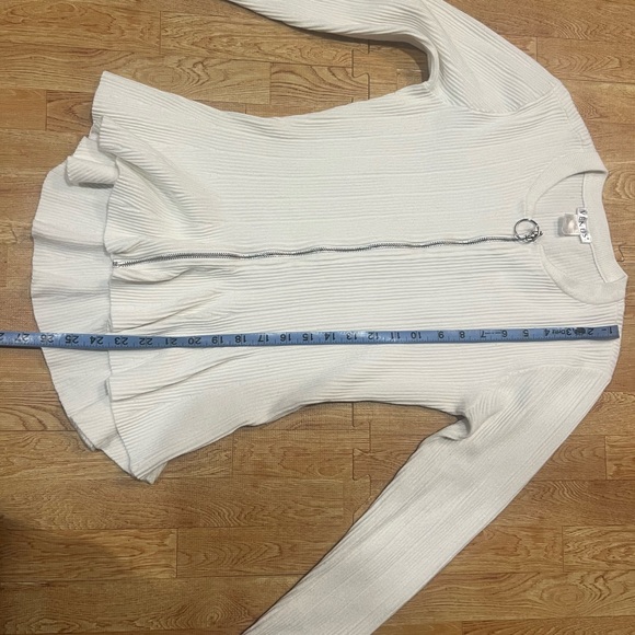 VENUS Ribbed Zip-Front Top / Peplum Sweater - Picture 3 of 7